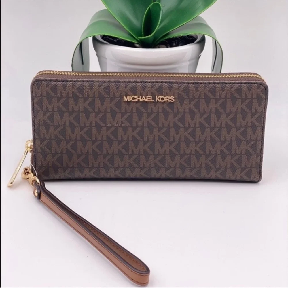 Michael Kors Large Continental Wallet Wristlet